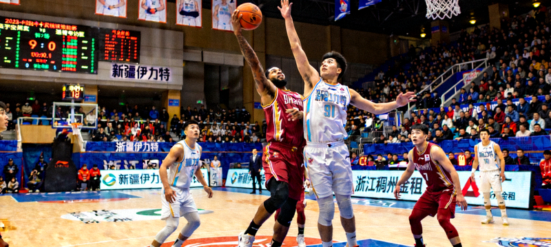 新疆伊力特对阵浙江稠州金租CBA常规赛现场